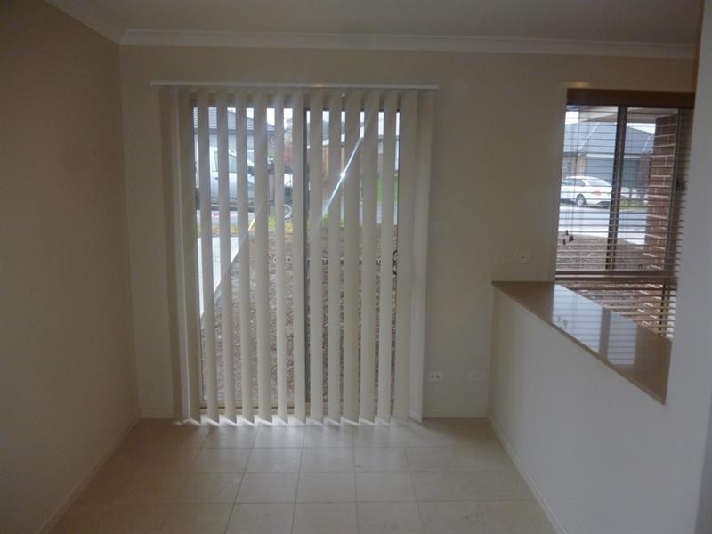 7A Ascot Dr, Currans Hill NSW 2567