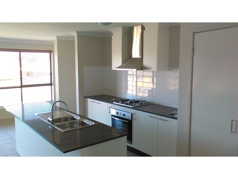 23 Furlong Dr, Currans Hill NSW 2567