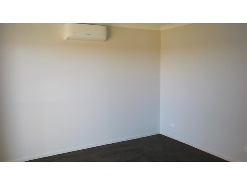 23 Furlong Dr, Currans Hill NSW 2567