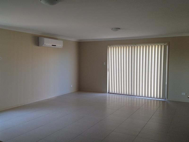 29 Ingleburn Gardens Dr, Ingleburn NSW 2565