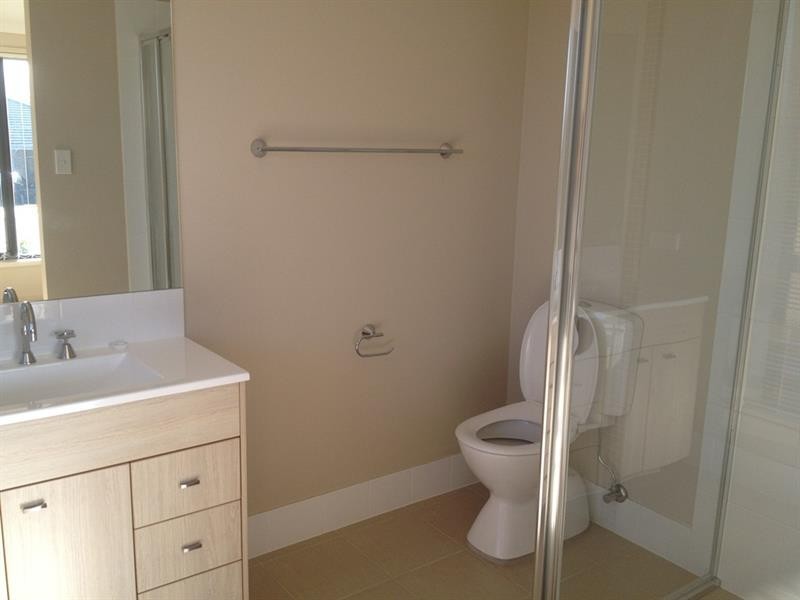 29 Ingleburn Gardens Dr, Ingleburn NSW 2565