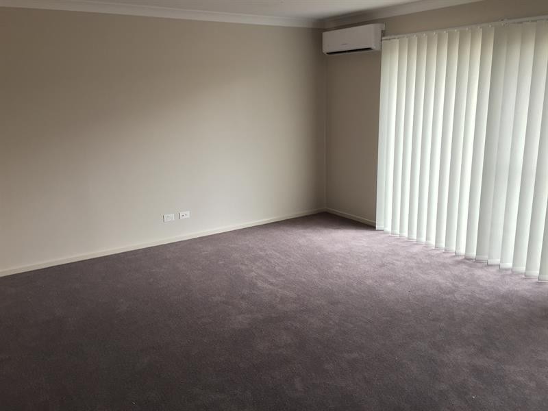 22 Furlong Dr, Currans Hill NSW 2567