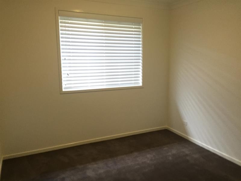 11 Pimlico Ave, Currans Hill NSW 2567