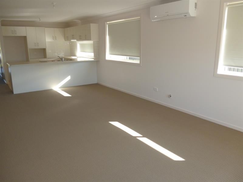 5 Domus St, Glenmore Park NSW 2745