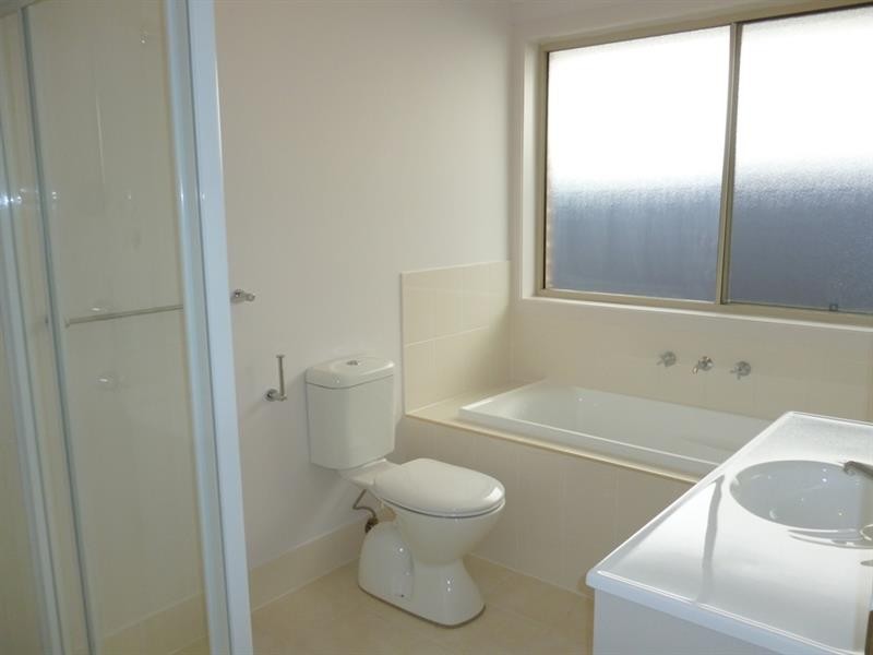 5 Domus St, Glenmore Park NSW 2745