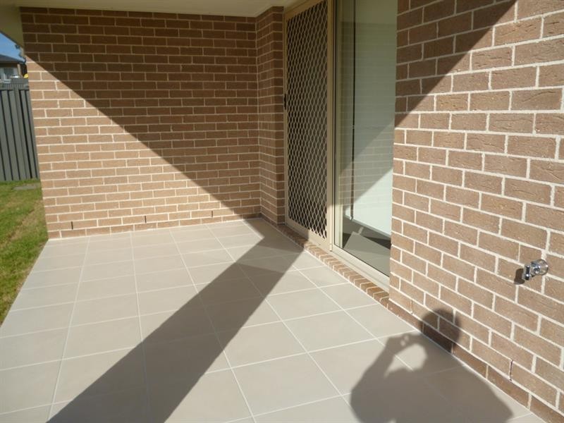 5 Domus St, Glenmore Park NSW 2745