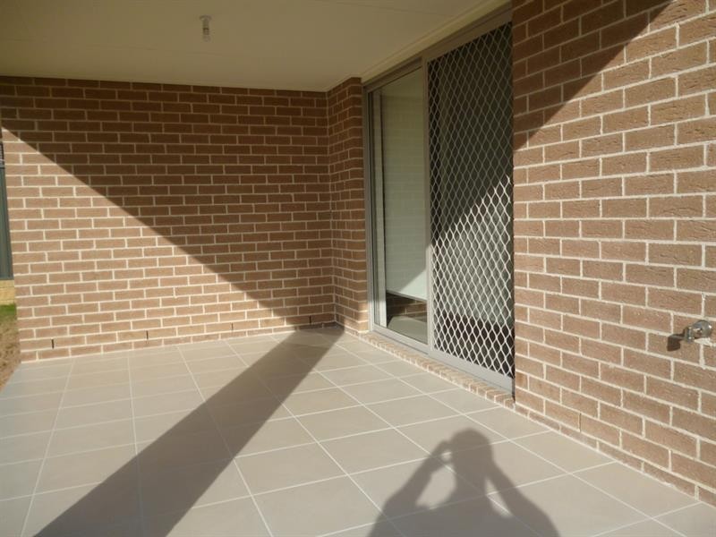 13 Domus St, Glenmore Park NSW 2745