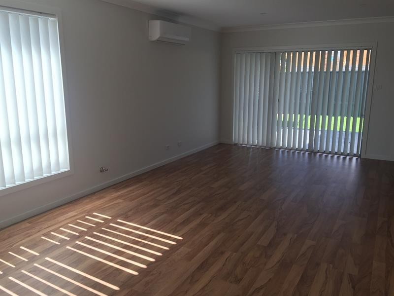 4 Kingsbarn St, Colebee NSW 2761