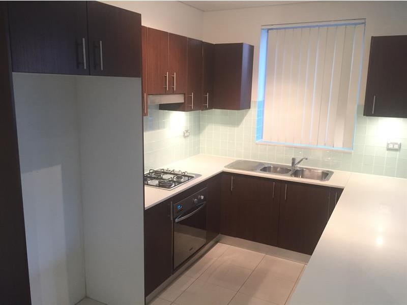 30/12-18 Bathurst St, Liverpool NSW 2170