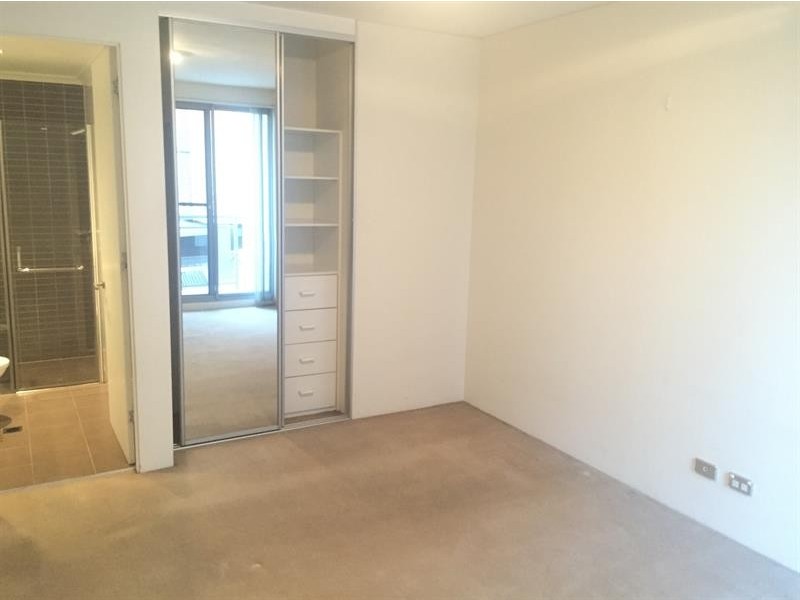 30/12-18 Bathurst St, Liverpool NSW 2170