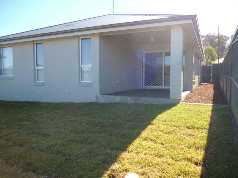 11 Brannigan St, Ropes Crossing NSW 2760