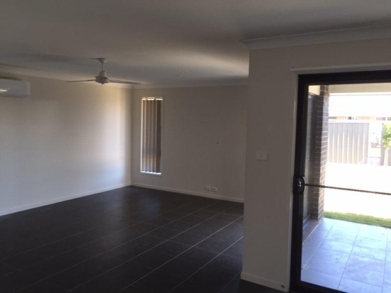 30 Norfolk St, Fern Bay NSW 2295