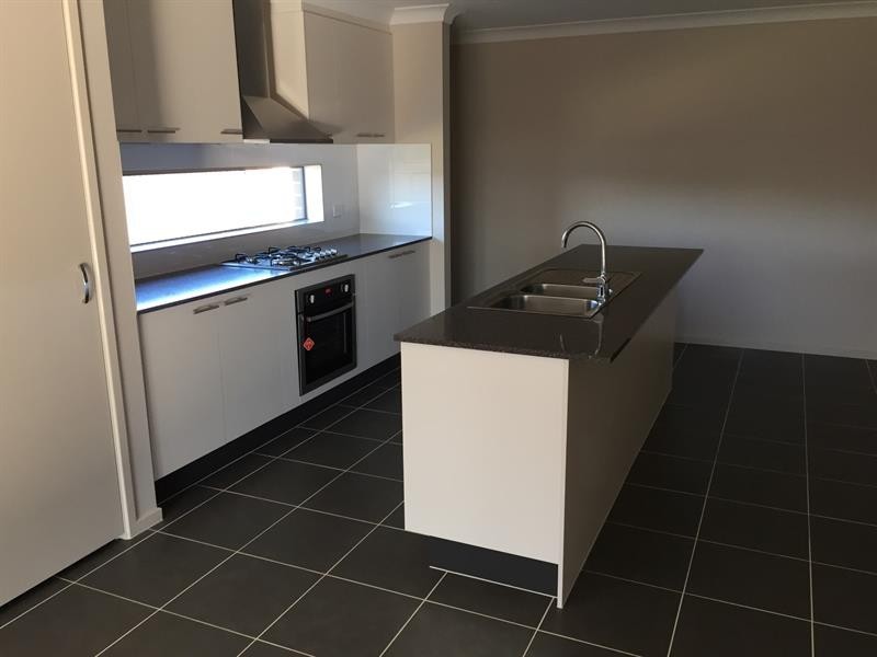 11 Dalton Tce, Harrington Park NSW 2567