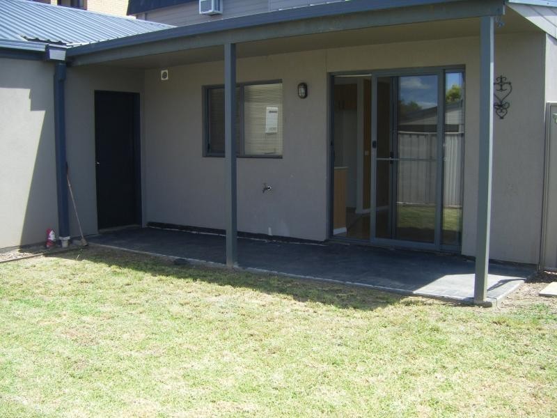 6/419 McDonald Rd, Lavington NSW 2641