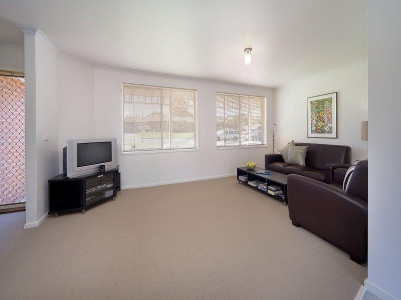 1/107 Southernview Drive, Albury NSW 2640