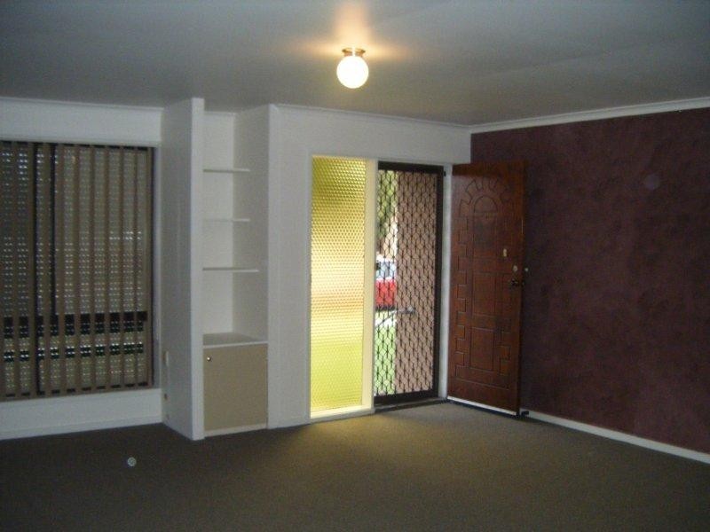 582 Prune St, Lavington NSW 2641
