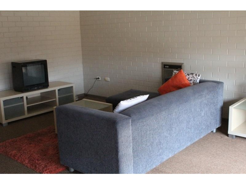 15/429 McDonald Road, Lavington NSW 2641