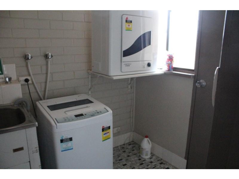 15/429 McDonald Road, Lavington NSW 2641