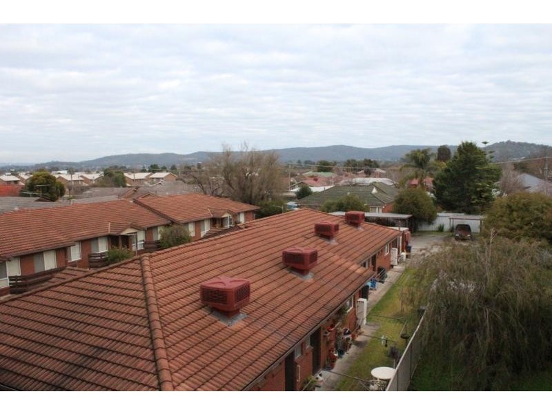 15/429 McDonald Road, Lavington NSW 2641