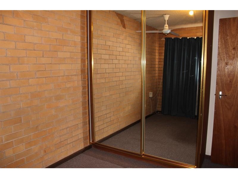 10/429 McDonald Rd, Lavington NSW 2641