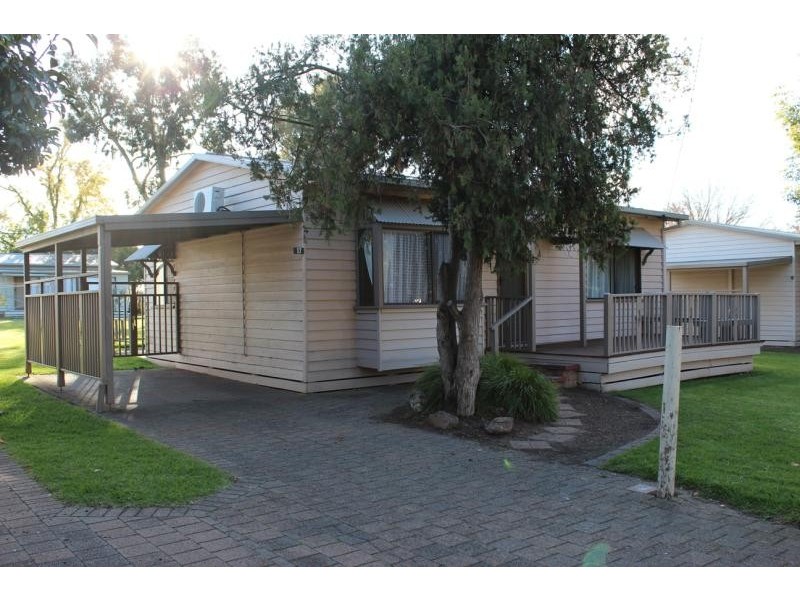 17 Brush Box St, Albury NSW 2640