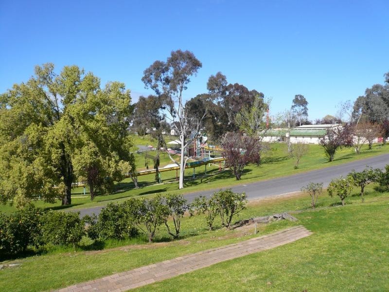 17 Brush Box St, Albury NSW 2640