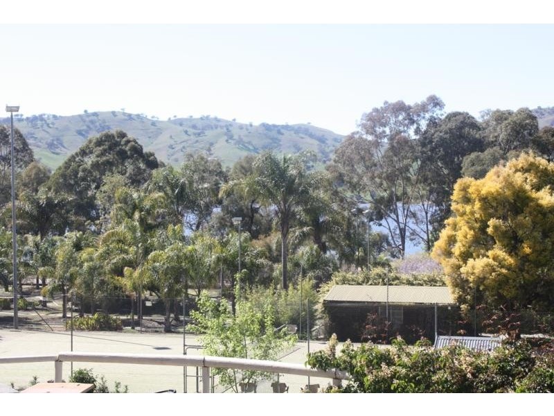 17 Brush Box St, Albury NSW 2640
