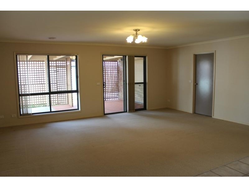 41 Heppner Ct, Thurgoona NSW 2640