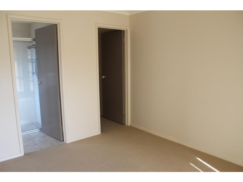 41 Heppner Ct, Thurgoona NSW 2640