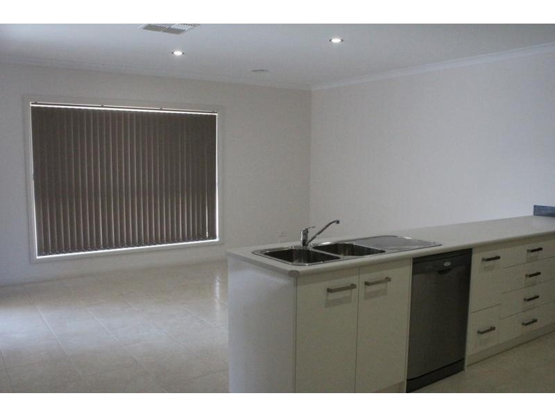 308 Wahroonga Road, Lavington NSW 2641