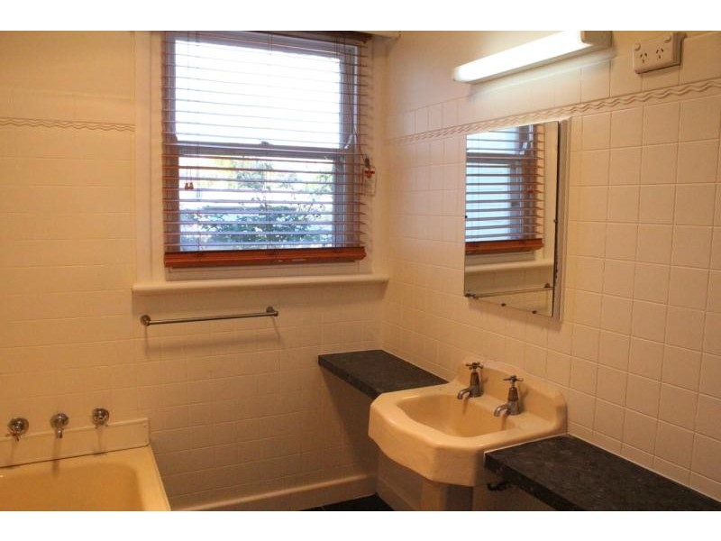 648 Sackville St, Albury NSW 2640