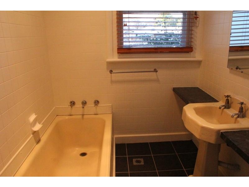 648 Sackville St, Albury NSW 2640