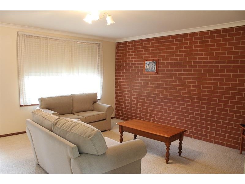7/16 Keatinge Court, Lavington NSW 2641