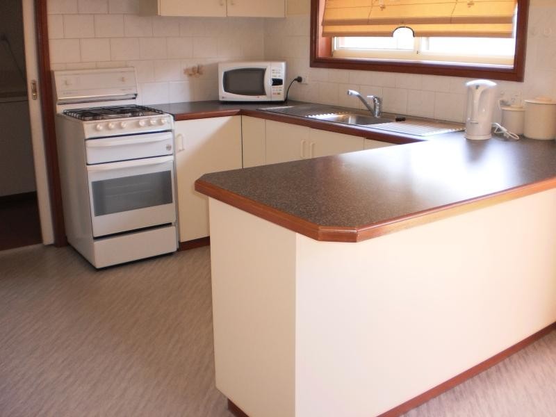 7/16 Keatinge Court, Lavington NSW 2641