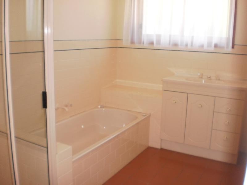 7/16 Keatinge Court, Lavington NSW 2641