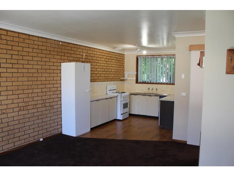 4/561 Woodbury Ct, Lavington NSW 2641