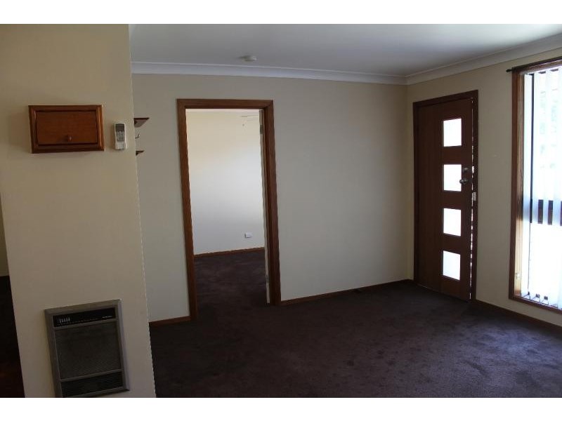 4/561 Woodbury Ct, Lavington NSW 2641