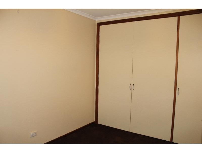 4/561 Woodbury Ct, Lavington NSW 2641