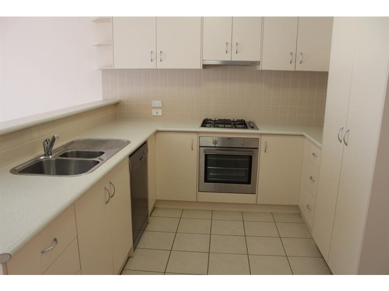 1/82 Hotham Cct, Thurgoona NSW 2640