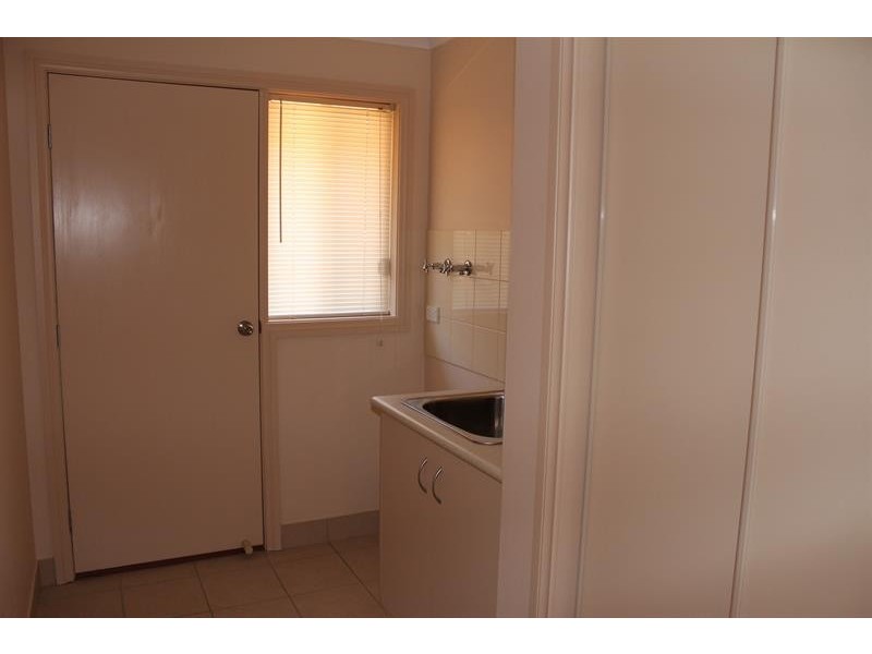 1/82 Hotham Cct, Thurgoona NSW 2640