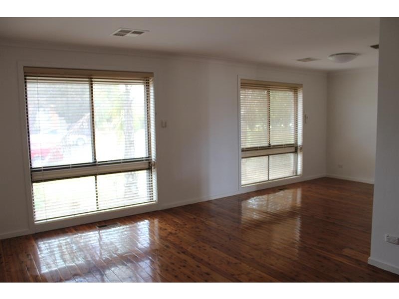 546 Kemp St, Lavington NSW 2641