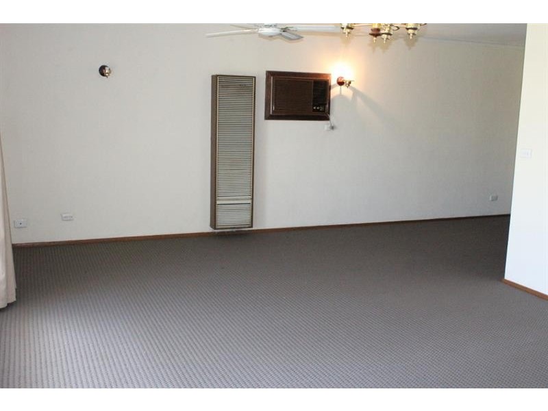 390 Dick Rd, Lavington NSW 2641