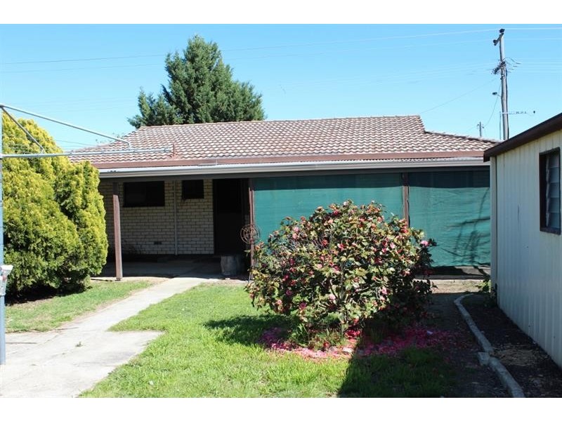 390 Dick Rd, Lavington NSW 2641