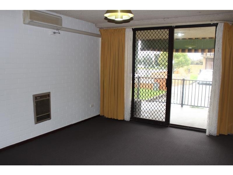 1/429 McDonald Rd, Lavington NSW 2641