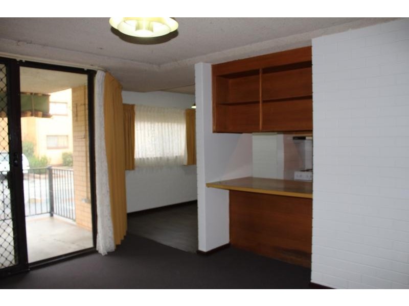 1/429 McDonald Rd, Lavington NSW 2641