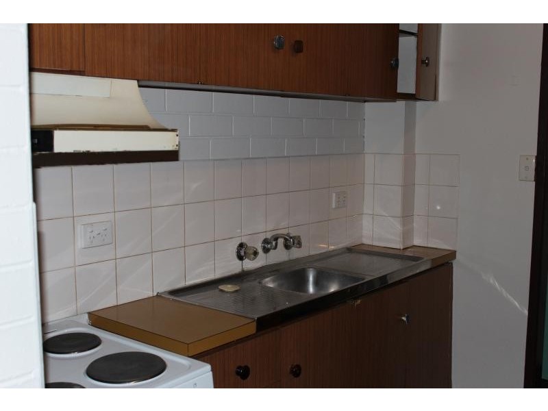 1/429 McDonald Rd, Lavington NSW 2641