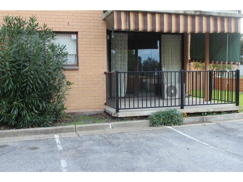 1/429 McDonald Rd, Lavington NSW 2641