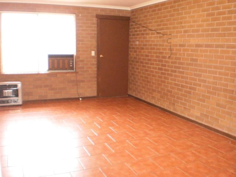 2/468 Kemp St, Lavington NSW 2641