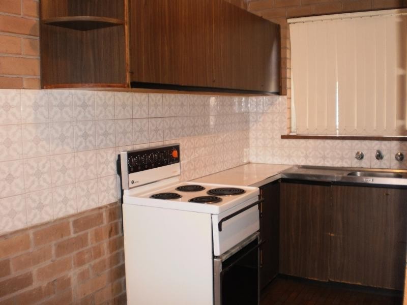 2/468 Kemp St, Lavington NSW 2641