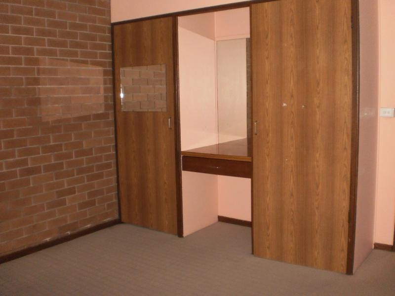 2/468 Kemp St, Lavington NSW 2641